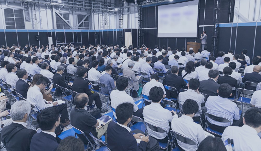 深紫外レーザ光による難加工材のトリミング・表面改質加工の紹介